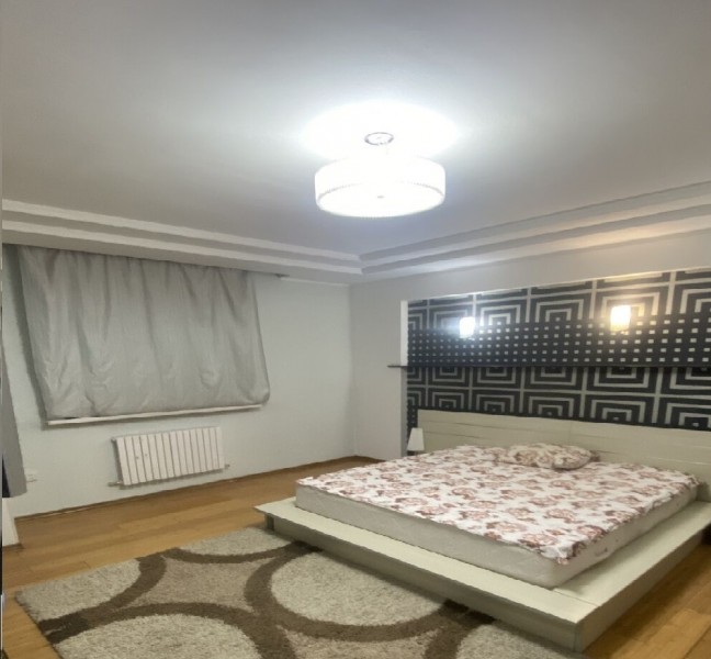 For rent 3 bedroom apartment on 143 Moskovskaya / Isanov streets.