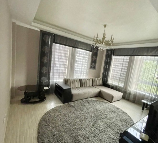 For rent 1 bedroom apartment in the city center. 88 Ibraimov street
