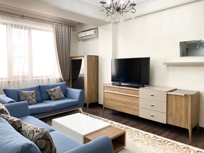 Продается шикарный 5 комнатный пентхаус в центре Бишкека