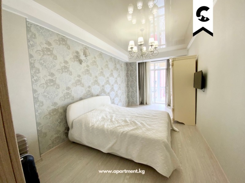 Сдается 2 комнатная квартира в сердце Бишкека, Орозбекова 1 в элитном доме на 4 этаже из 10.
